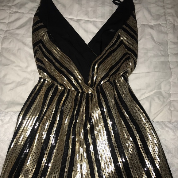 Black and gold sequin romper - Picture 2 of 3